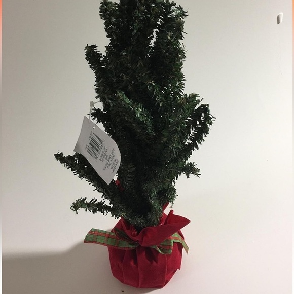 Ashland 16” Accent Tree Christmas , Holiday Tree - Picture 4 of 10